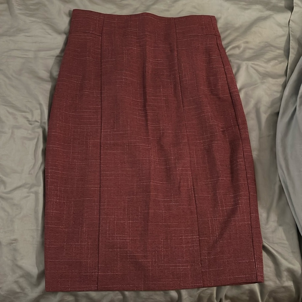 Brand new size 0 pencil skirt!